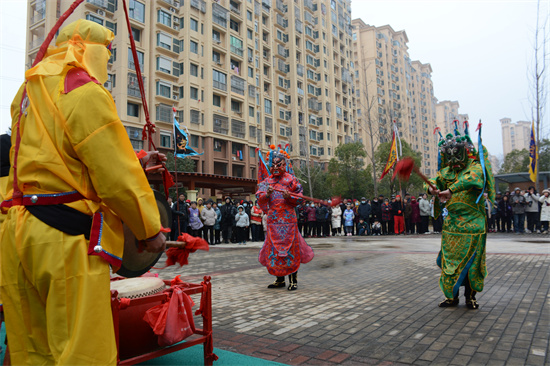 传统民俗再续乡情 南京高淳“地下室”里走出省级非遗 村庄拆迁分居四方 传统民俗再续乡情 南京高淳地下室里走出省级非遗_fororder_微信图片_20240531162355